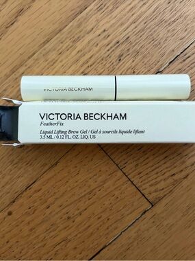 NIB - Victoria Beckham FeatherFix Liquid Lifting Brow Gel — Light Brunette